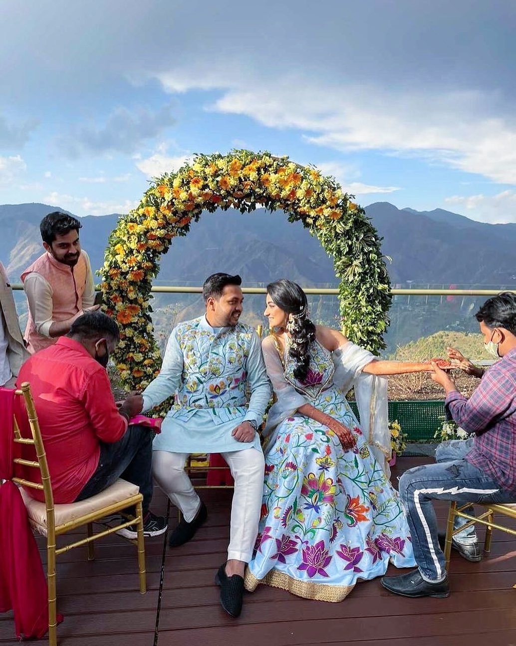 Bride who hand painted her couple outfit for mehendi